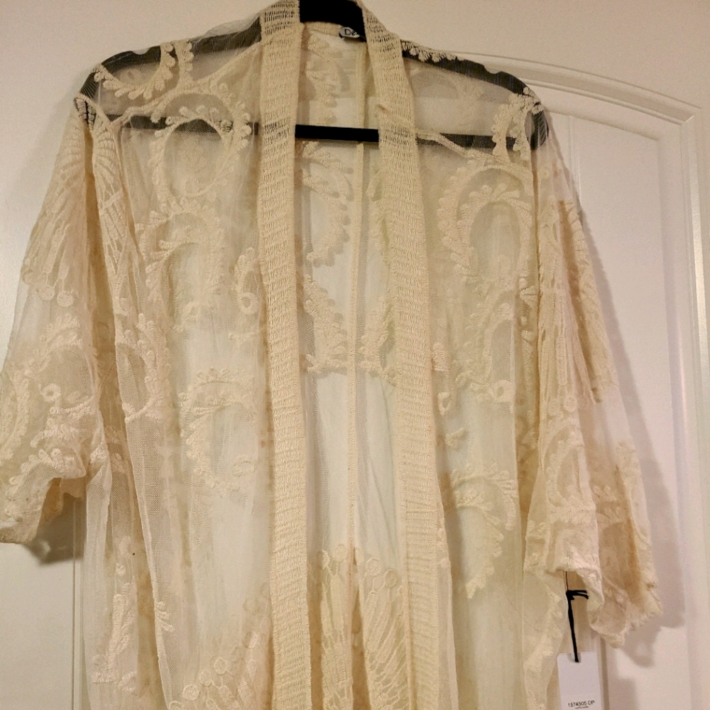 NWT Dex lace kimono